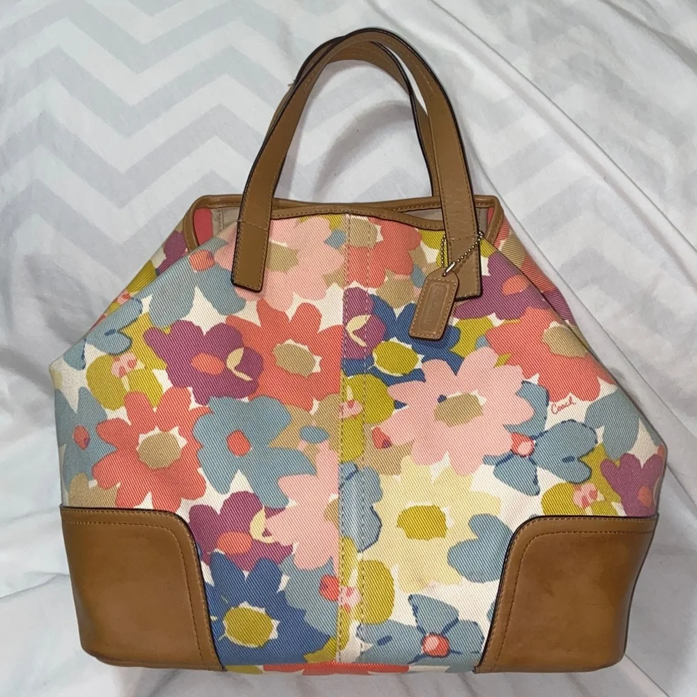 COACH Hadley Floral Tote - Stylish & Spacious Canvas with Leather Trim